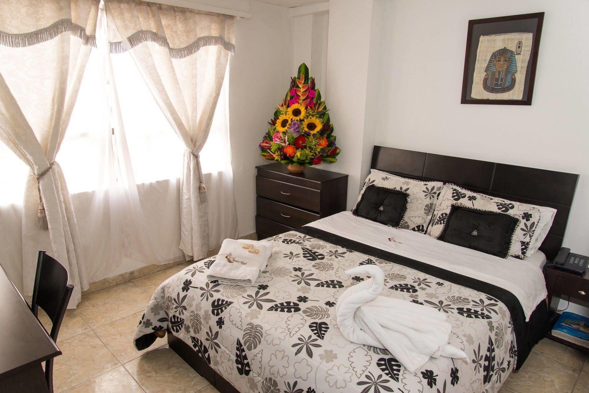 Hotel Fenix Real Bogota Bagian luar foto