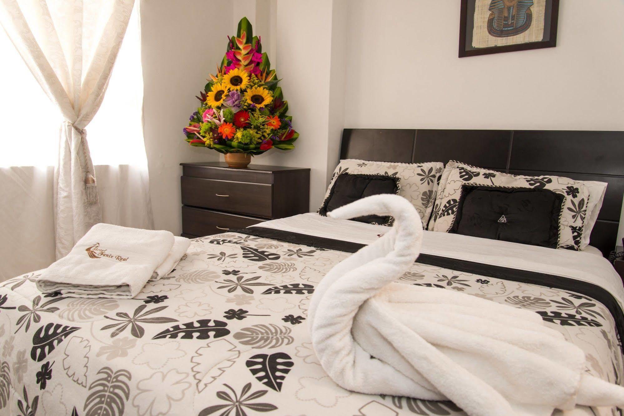 Hotel Fenix Real Bogota Bagian luar foto