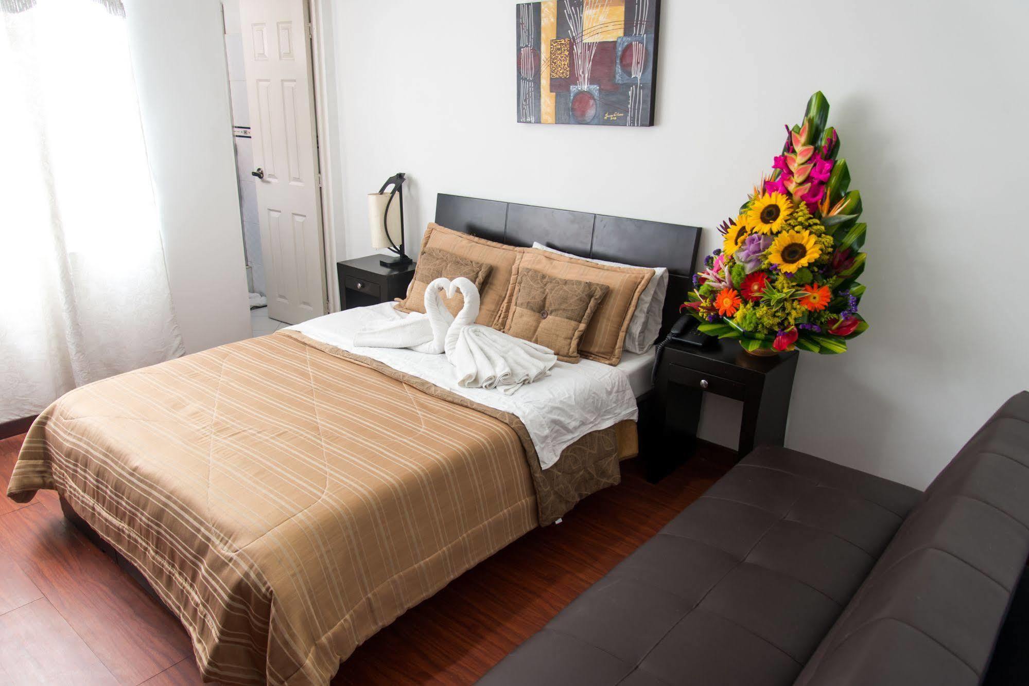 Hotel Fenix Real Bogota Bagian luar foto