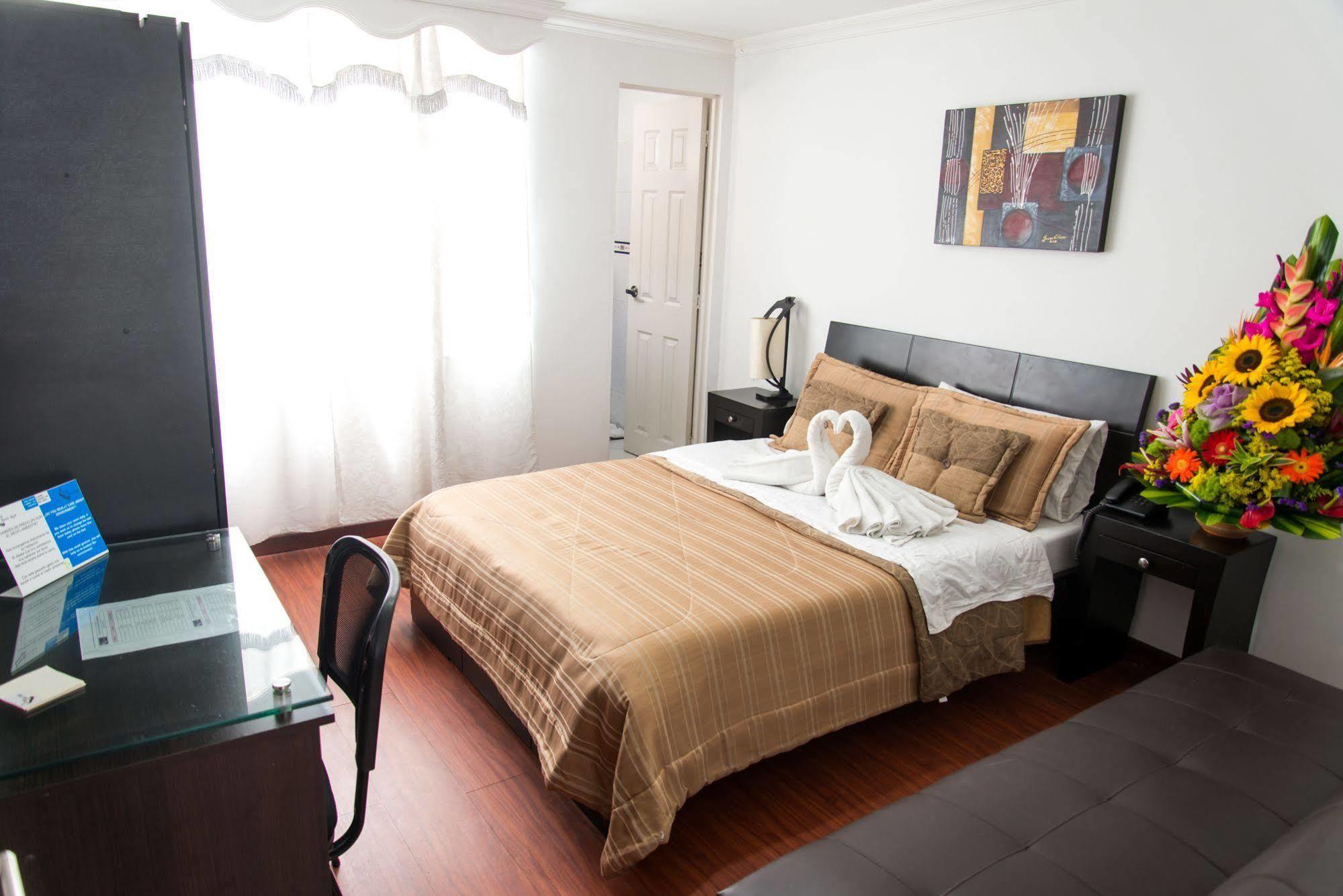Hotel Fenix Real Bogota Bagian luar foto