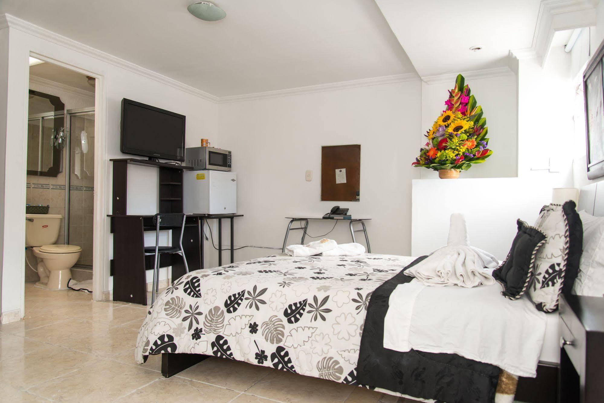 Hotel Fenix Real Bogota Bagian luar foto